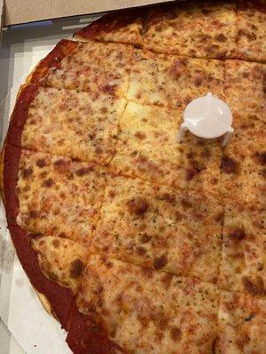 Thin crust cheese satisfying