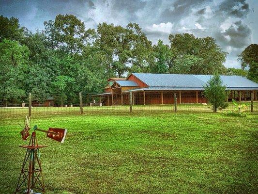 The Moonshadow barn at Peaceful Oaks Bed & Breakfast