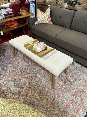 Great rug, bench and grey sofa all in mint condition.