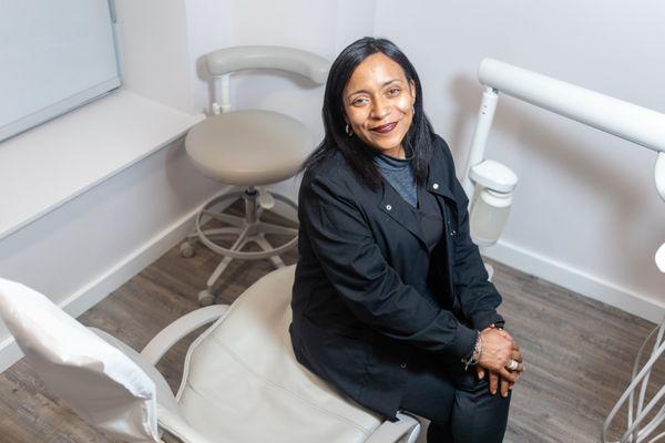 Dr. Evelyn E Baran, DDS