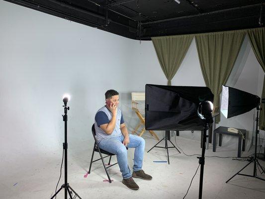 Au actor filming an audition in the studio!