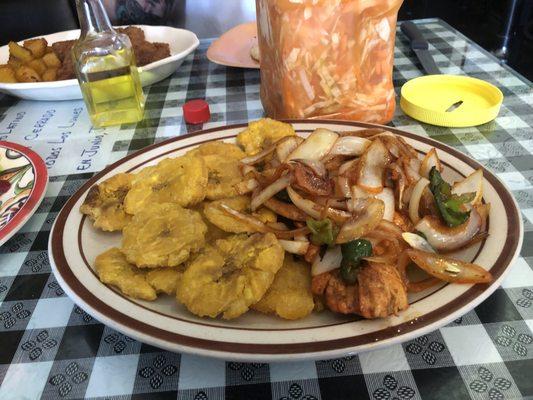 Pechuga encebollado