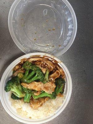 Chicken with broccoli lunch special,simple food