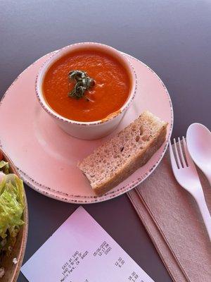 Tomato basil soup