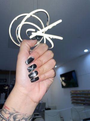 Q Nail Lounge