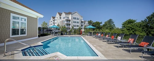 Clubhouse - pool