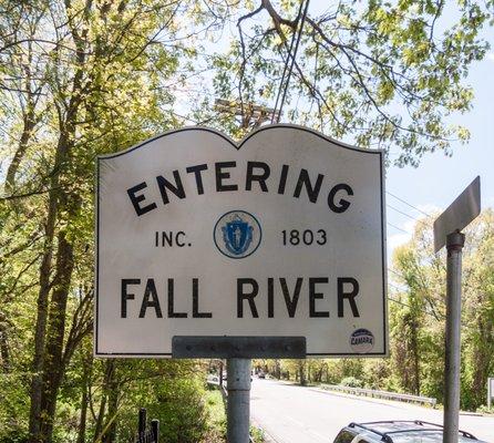 Entering Fall River sign from Freetown.