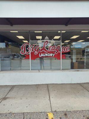 6.50 big washers and 1.00 to 1.25 for small washers the cheapest and clean machines and laundromat clean