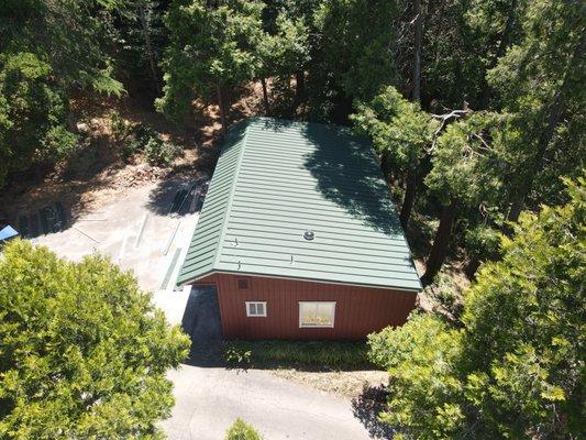 Standing seam metal roof