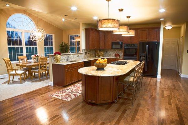 Hardwood Floor and Glass Backsplash