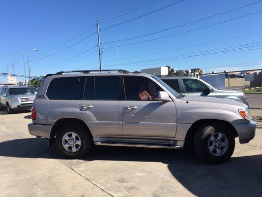 2000 Toyota Land Cruiser.