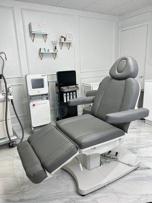 Aesthetics room.
Services: Laser hair removal, IPL, RF microneedling, HydraFacial, Rejuvenation Facial, PRP, Vampire Facial.