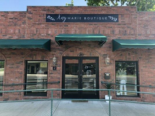 Kay Marie Boutique is located in historic downtown Melissa Tx. We carefully hand select and offer womens clothing, jewelry, shoes, gifts and