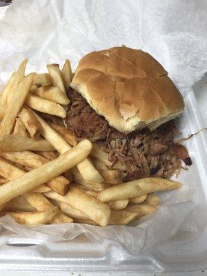 Pulled pork sandwich