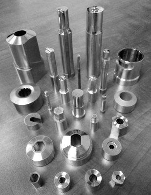 Fully customizable screw, nut, bolt, rivet, and washer tooling.
Milling, grinding, honing, hobbing, EDM, 5-Axis CNC turning.