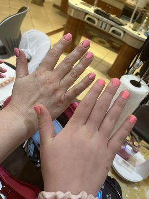 Girls day getting nails done