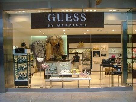 Guess Retail Accessory