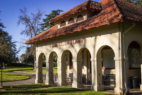 Odd Fellows Lawn Cemetery