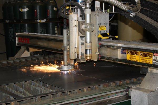 High Definition CNC 5 x 10 Plasma Burning Table