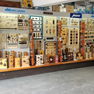 large selection of decorative hardware