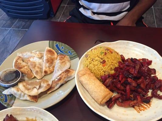 Fried dumplings and boneless ribs combo