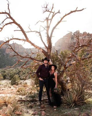 Bell Rock Elopement Photographer. Sedona, Arizona Elopement Photographer