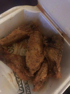 Honey hot wings with lemon pepper sprinkle