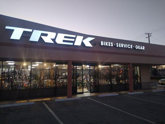 Trek Bicycle Store of Vero Beach Storefront 1