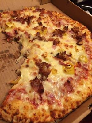 Bacon, onion, banana peppers. Yum!