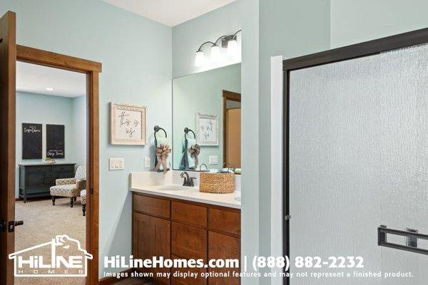 HiLine Homes of Redding Model Home Plan 2232 Primary Bath.