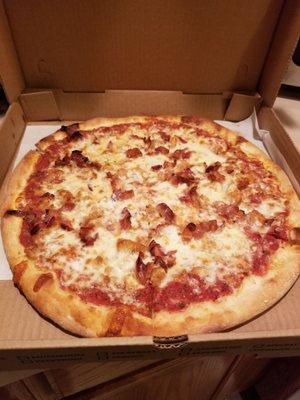 Chicken and bacon pizza. So good!