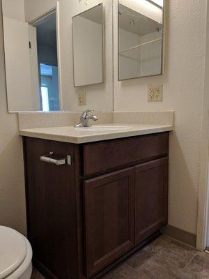 Bathroom vanity