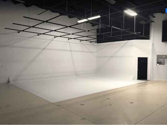 2000 square foot photo and video studio