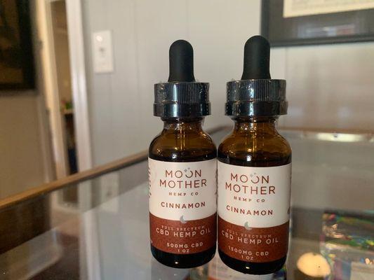 Moon Mother Tincture. Full Spectrum, all Organic. Cinnamon flavored.