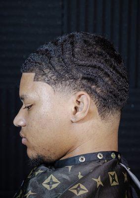 Taper with waves