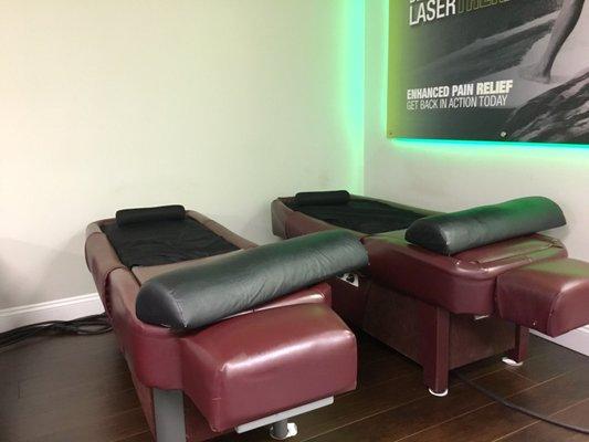 Hydro massage tables