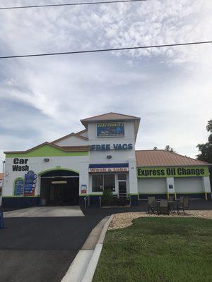 Front of the car wash and oil change