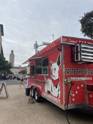 Checking out the food truck outside my SSB office now that the weather is beautiful.