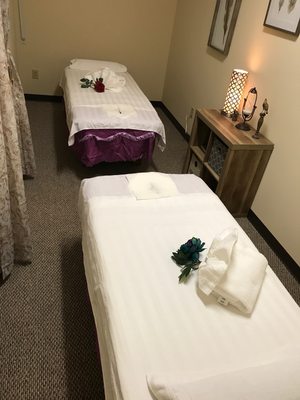 We now have a couples massage room awaiting you and your friends and loved ones!