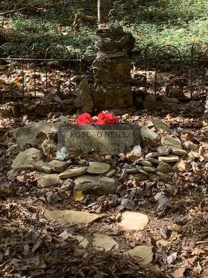 Rose O'Neill's grave in the family plot.