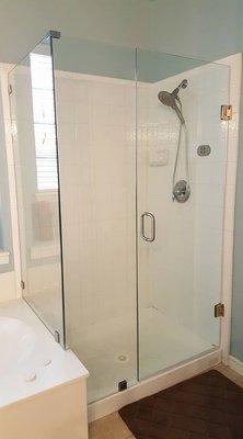 90 Frameless Shower Enclosure