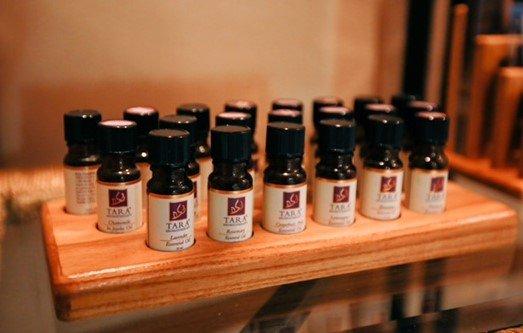 As a certified aromatherapist, Mary can choose a synergistic blend of herbal oils to enhance your treatment.