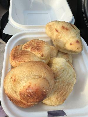 Garlic knots