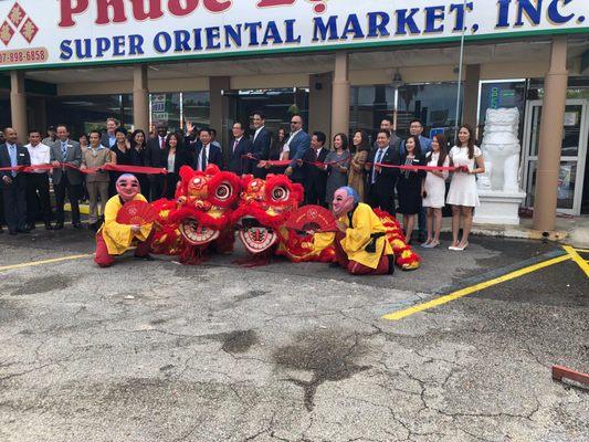 We had a success on our Grand Opening Event. Thank you to all our special guests and the lion dance team.