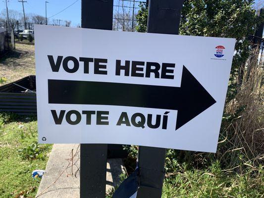 Early voting in democratic primaries