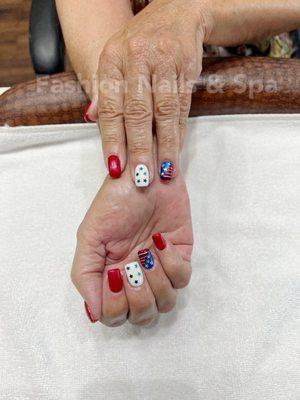 nail design for the 4th of July