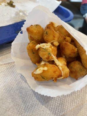 Garlic cheese curds