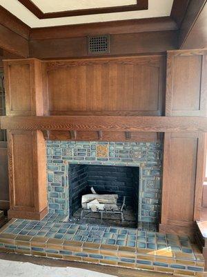 Ken perfectly integrated corbels from the dish shelf of another room