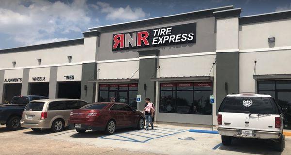 RNR Tire Express in Laredo, TX