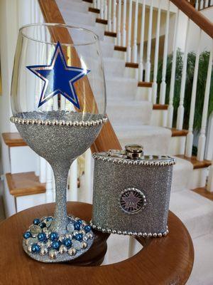 Dallas cowboys flask and wine glass